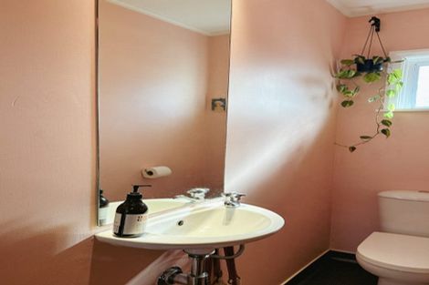 Photo of property in 104 Parkers Road, Tahunanui, Nelson, 7011