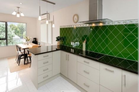 Photo of property in 191a Pakuranga Road, Pakuranga, Auckland, 2010