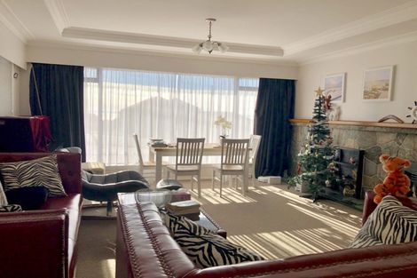 Photo of property in 44 Bleakhouse Road, Howick, Auckland, 2014