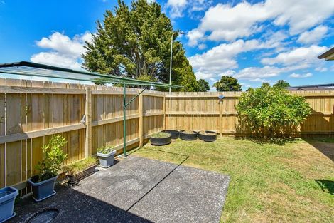 Photo of property in 16 Brynbela Court, Papakura, 2110