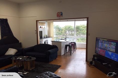 Photo of property in 60 Mortimer Terrace, Brooklyn, Wellington, 6021