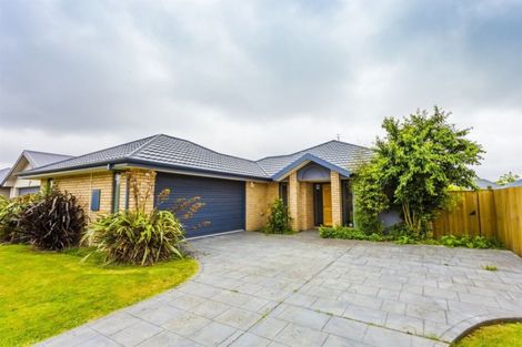 Photo of property in 6 Sheraton Place, Redwood, Christchurch, 8051