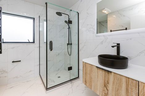 Photo of property in 707 Massey Road, Mangere, Auckland, 2022