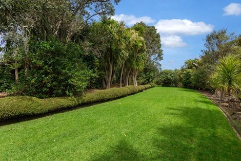 Photo of property in 51 Donohue Road, South Head, Helensville, 0874