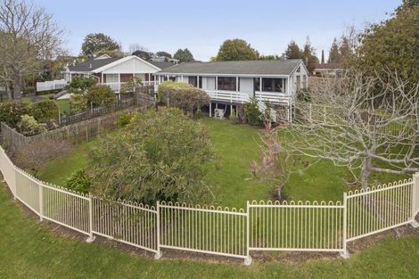 Photo of property in 10 Kitewao Street, Northcote, Auckland, 0627