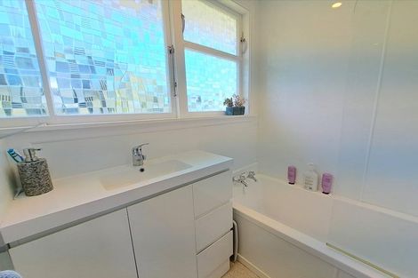 Photo of property in 9 Pomare Place, Spotswood, New Plymouth, 4310