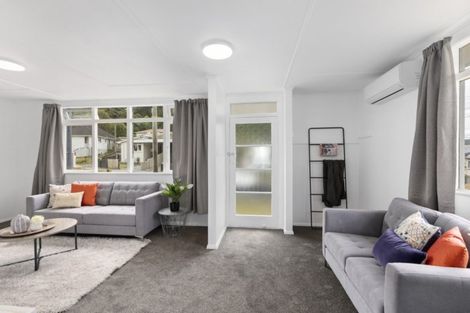 Photo of property in 33 Hanson Grove, Stokes Valley, Lower Hutt, 5019