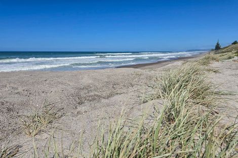 Photo of property in 213 Pukehina Parade, Pukehina, 3189