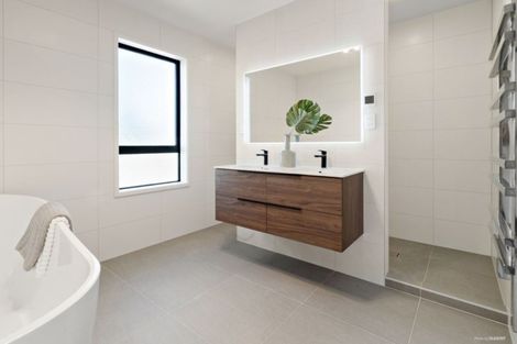 Photo of property in 62 Donegal Park Drive, Flat Bush, Auckland, 2019