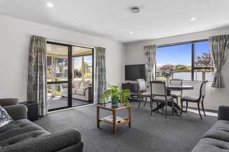 Photo of property in 16 Blakeley Place, Kaiapoi, 7630