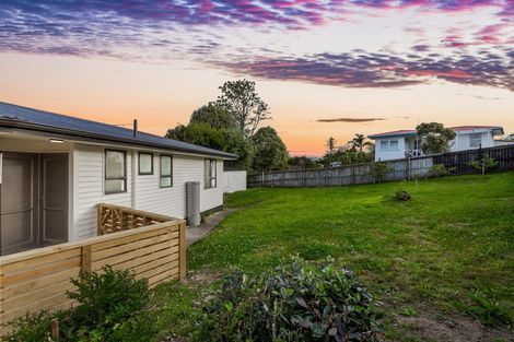 Photo of property in 38 Meilland Place, Glen Eden, Auckland, 0602