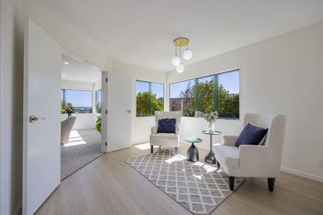 Photo of property in 16 Taroka Close, Pinehill, Auckland, 0632