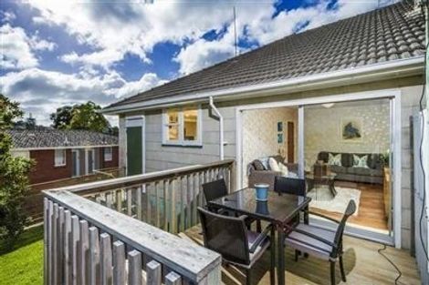Photo of property in 17a Fraser Road, Narrow Neck, Auckland, 0624