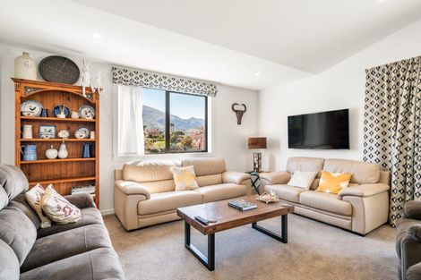 Photo of property in 1 Turnbull Crescent, Wanaka, 9305