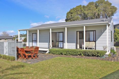 Photo of property in 3 Norfolk Place, Tairua, 3508