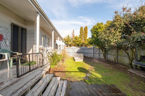 Photo of property in 2 Sequoia Crescent, Owhata, Rotorua, 3010