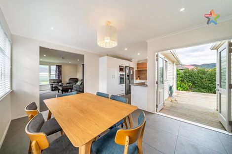 Photo of property in 2 Strand Crescent, Naenae, Lower Hutt, 5011