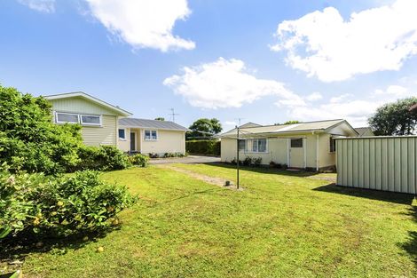 Photo of property in 11 Marybeth Place, Rosehill, Papakura, 2113