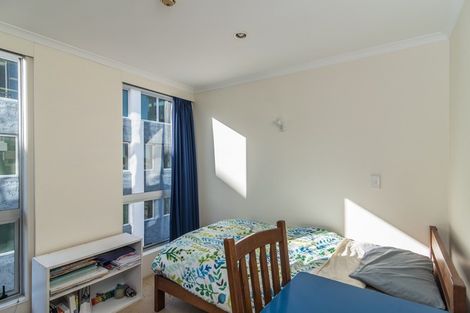 Photo of property in Terrace Heights Apartments, 13d/163 The Terrace, Wellington Central, Wellington, 6011