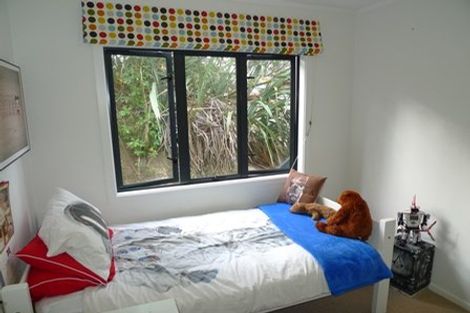 Photo of property in 15 Cavalry Close, Crofton Downs, Wellington, 6035