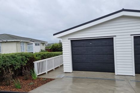 Photo of property in 8a Opapa Street, Titahi Bay, Porirua, 5022