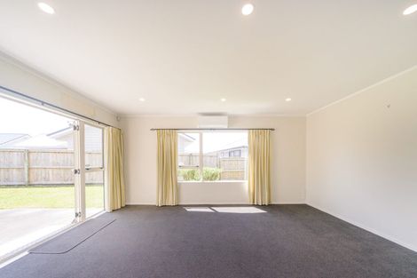 Photo of property in 106 Roberts Line, Kelvin Grove, Palmerston North, 4414