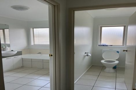 Photo of property in 14 Bibury Avenue, Henderson, Auckland, 0612