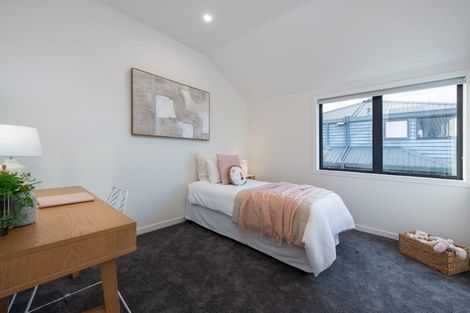 Photo of property in 12b Newburn Road, Waiake, Auckland, 0630