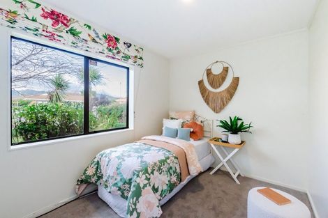 Photo of property in 12 Fox Place, Cloverlea, Palmerston North, 4412