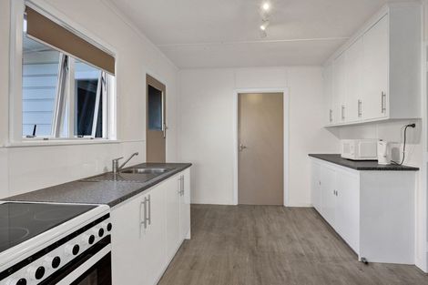 Photo of property in 1352 Devon Road, Brixton, Waitara, 4382