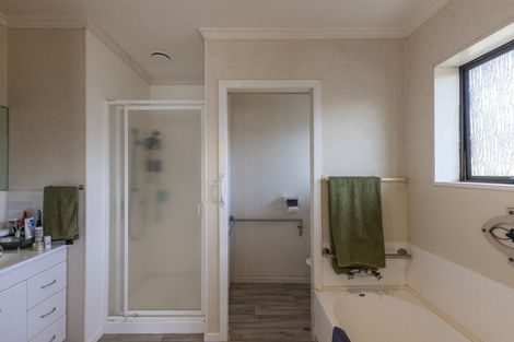 Photo of property in 10 Kapui Place, Waitara, 4320