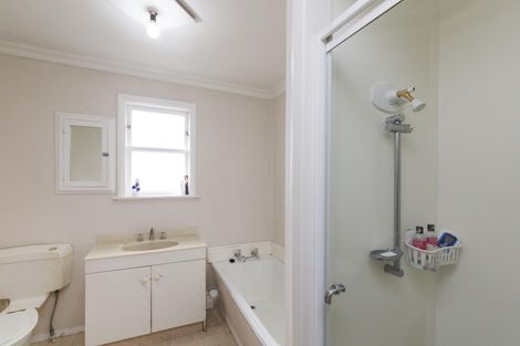 Photo of property in 25 Vernon Avenue, Takaro, Palmerston North, 4412