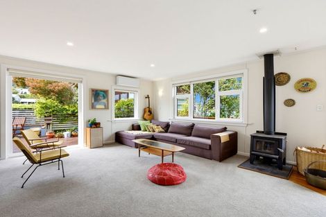 Photo of property in 10 Cornwall Road, Lyttelton, 8082