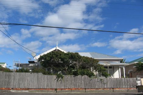 Photo of property in 12 Adelaide Street, Petone, Lower Hutt, 5012