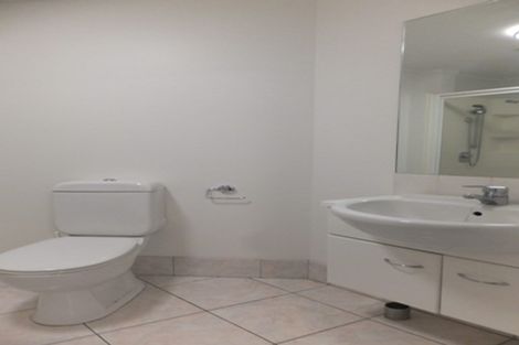 Photo of property in Marina Park Apartments, 29/146 Fanshawe Street, Auckland Central, Auckland, 1010