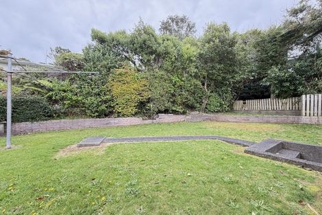 Photo of property in 31 Kahikatea Grove, Paparangi, Wellington, 6037