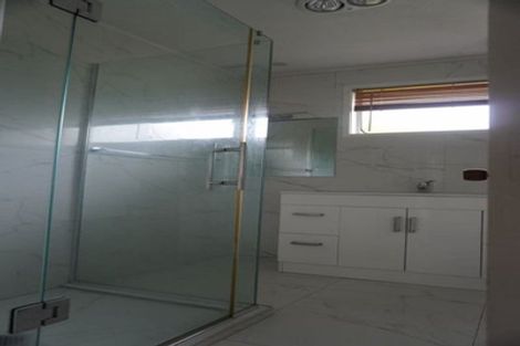 Photo of property in 62 Weatherly Road, Torbay, Auckland, 0630