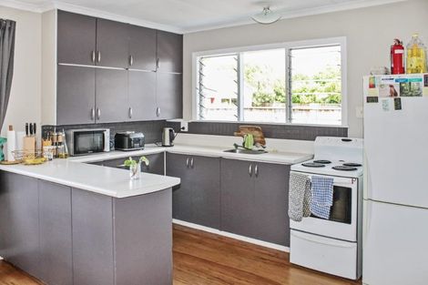Photo of property in 2 Tern Place, Hokowhitu, Palmerston North, 4410