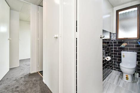 Photo of property in 2/10 Nearco Street, Randwick Park, Auckland, 2105