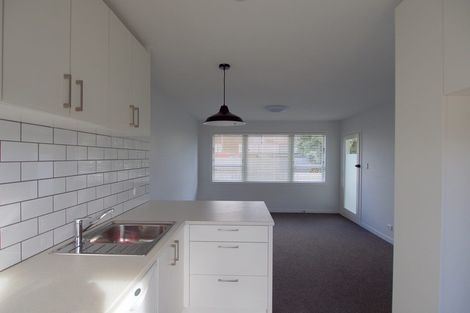 Photo of property in 2 Riversdale Road, Avondale, Auckland, 1026