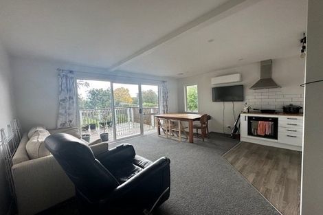 Photo of property in 98 Williams Street, Cambridge, 3434