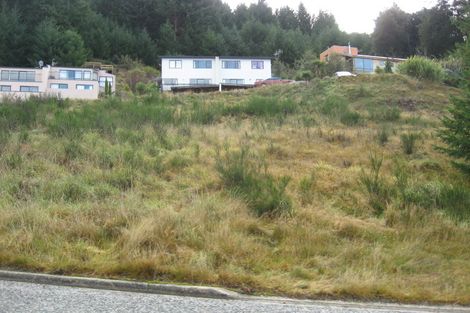 Photo of property in 131 Wynyard Crescent, Fernhill, Queenstown, 9300