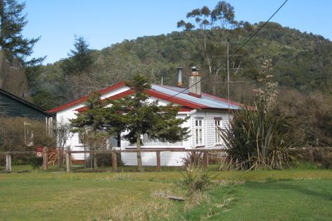 Photo of property in 12 Stafford Street, Blackball, 7804