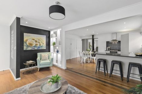 Photo of property in 5 Kopara Grove, Stokes Valley, Lower Hutt, 5019