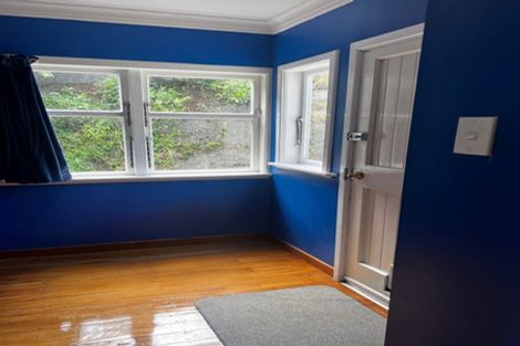 Photo of property in 4 Vennell Street, Brooklyn, Wellington, 6021