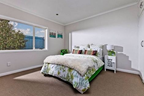 Photo of property in 1/138 Forrest Hill Road, Forrest Hill, Auckland, 0620
