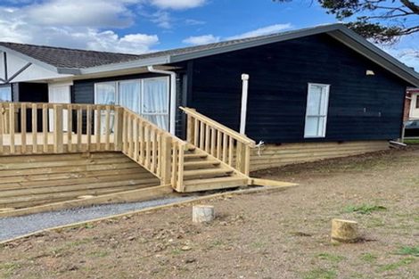 Photo of property in 8 Lynmore Drive, Hillpark, Auckland, 2102