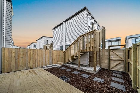 Photo of property in 22 Whare Kauri Road, Papakura, 2110