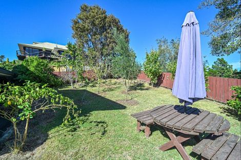 Photo of property in 14 Hunters Hill, Havelock North, 4130