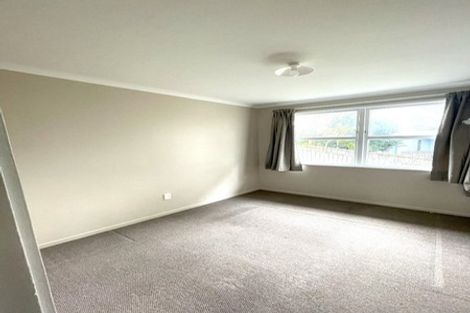 Photo of property in 76 Fitzwater Place, Henderson, Auckland, 0612
